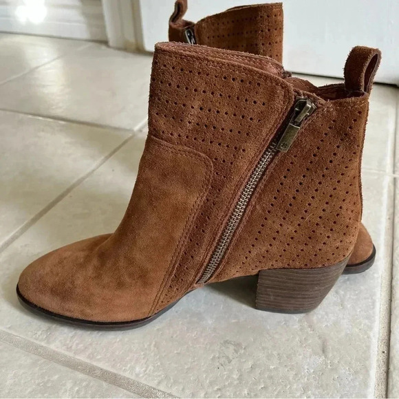Lucky Brand Booties - Picture 1 of 6